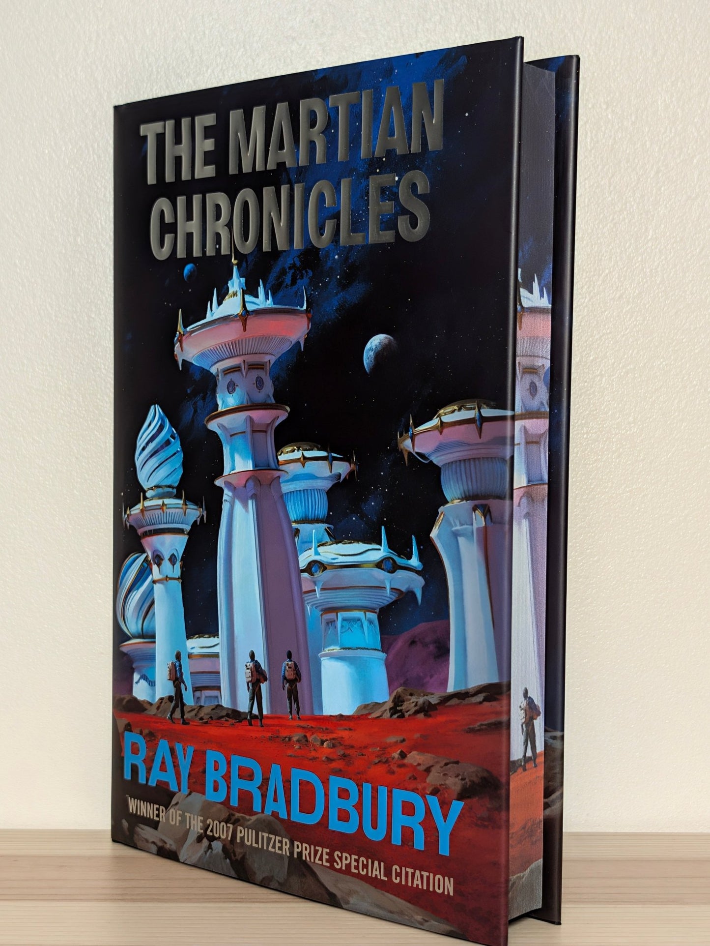 The Martian Chronicles by Ray Bradbury (Special Edition with sprayed edges) - Fialta Books