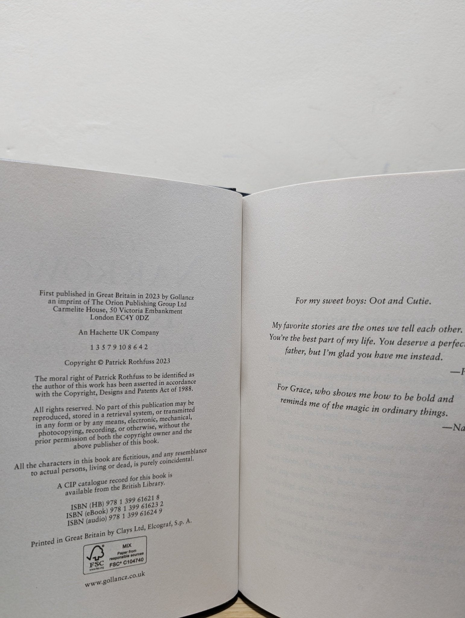 The Narrow Road Between Desires by Patrick Rothfuss (Signed First Edition) - Fialta Books