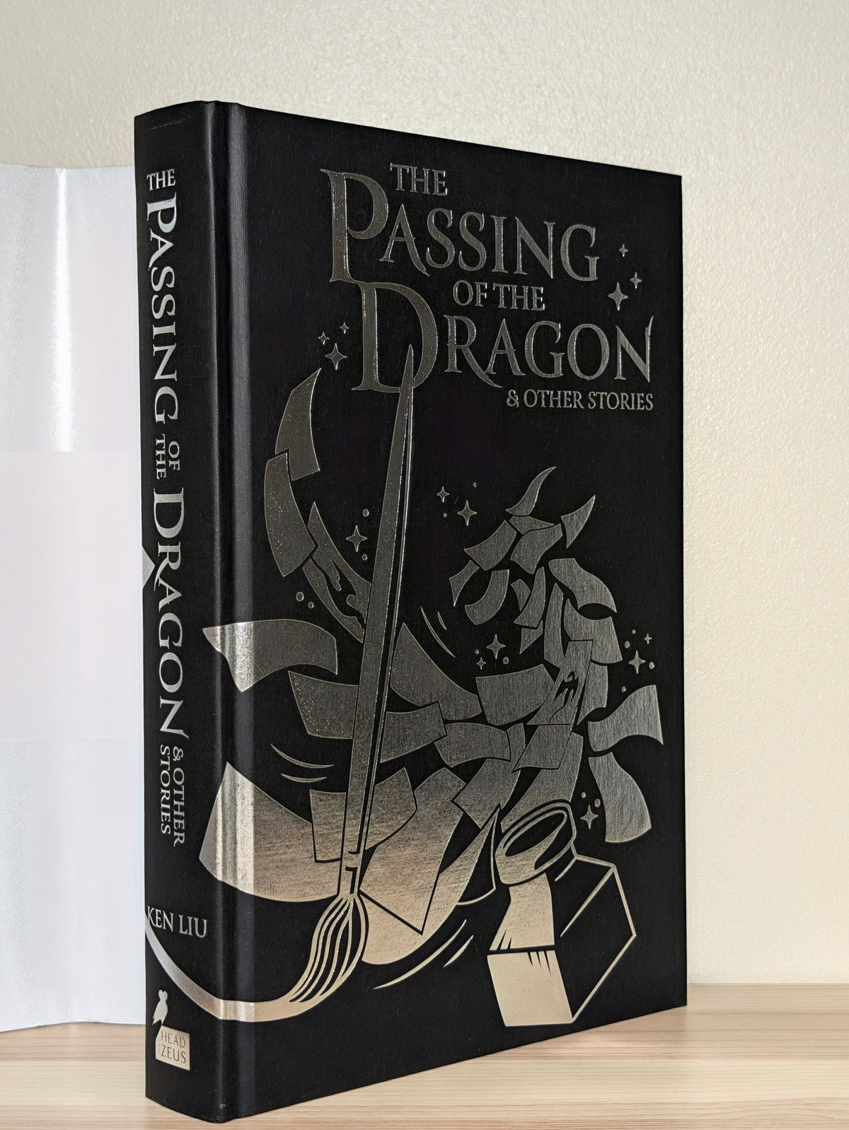 The Passing of the Dragon and Other Stories by Ken Liu (Signed First Edition with sprayed edges) - Fialta Books
