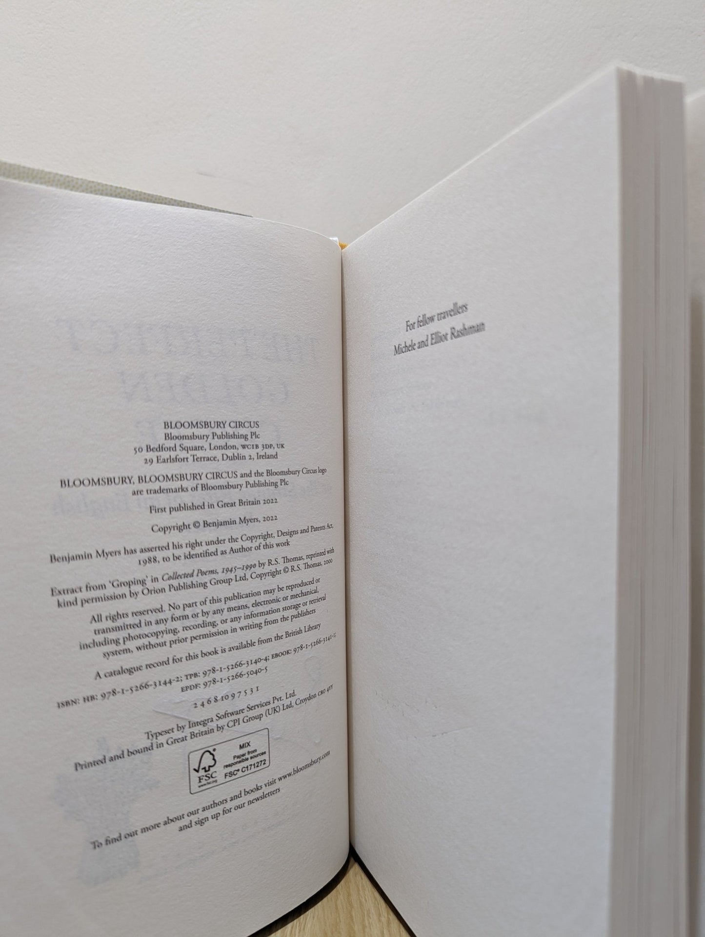 The Perfect Golden Circle by Benjamin Myers (Signed First Edition) - Fialta Books