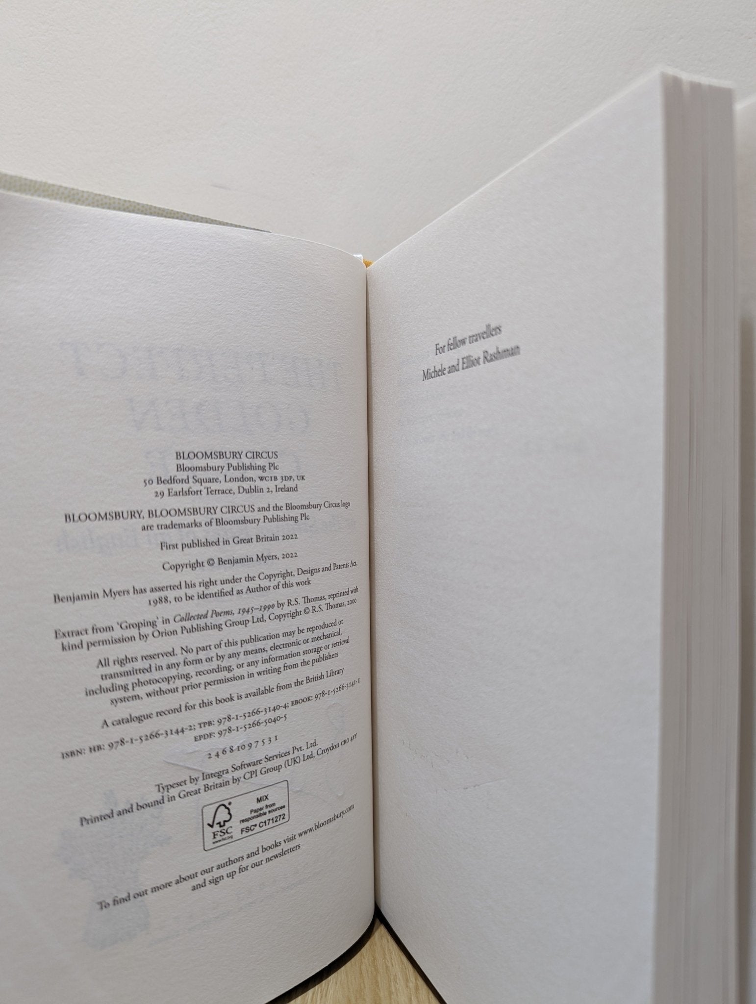 The Perfect Golden Circle by Benjamin Myers (Signed First Edition) - Fialta Books