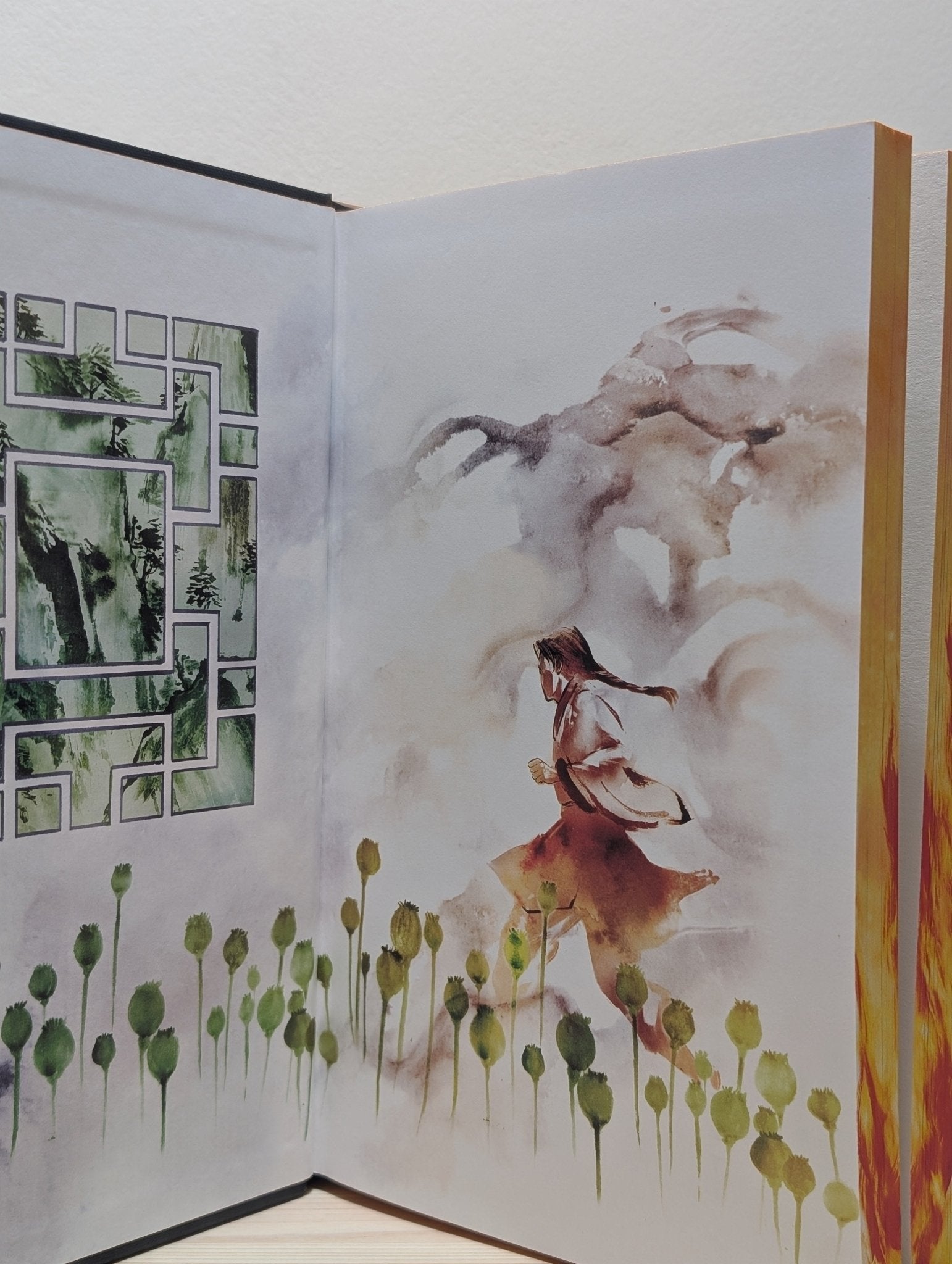 The Poppy War: Collector's Edition with sprayed edges by R.F. Kuang - Fialta Books