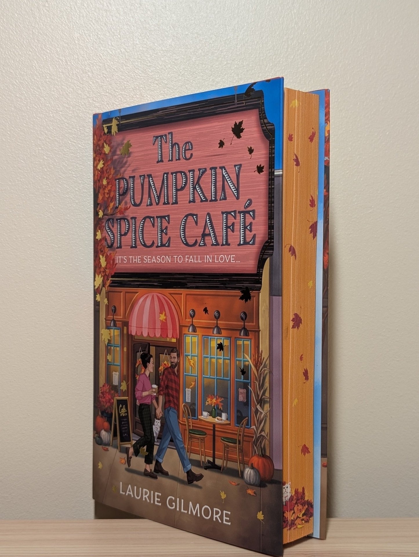 The Pumpkin Spice Café: Deluxe Edition by Laurie Gilmore - Fialta Books