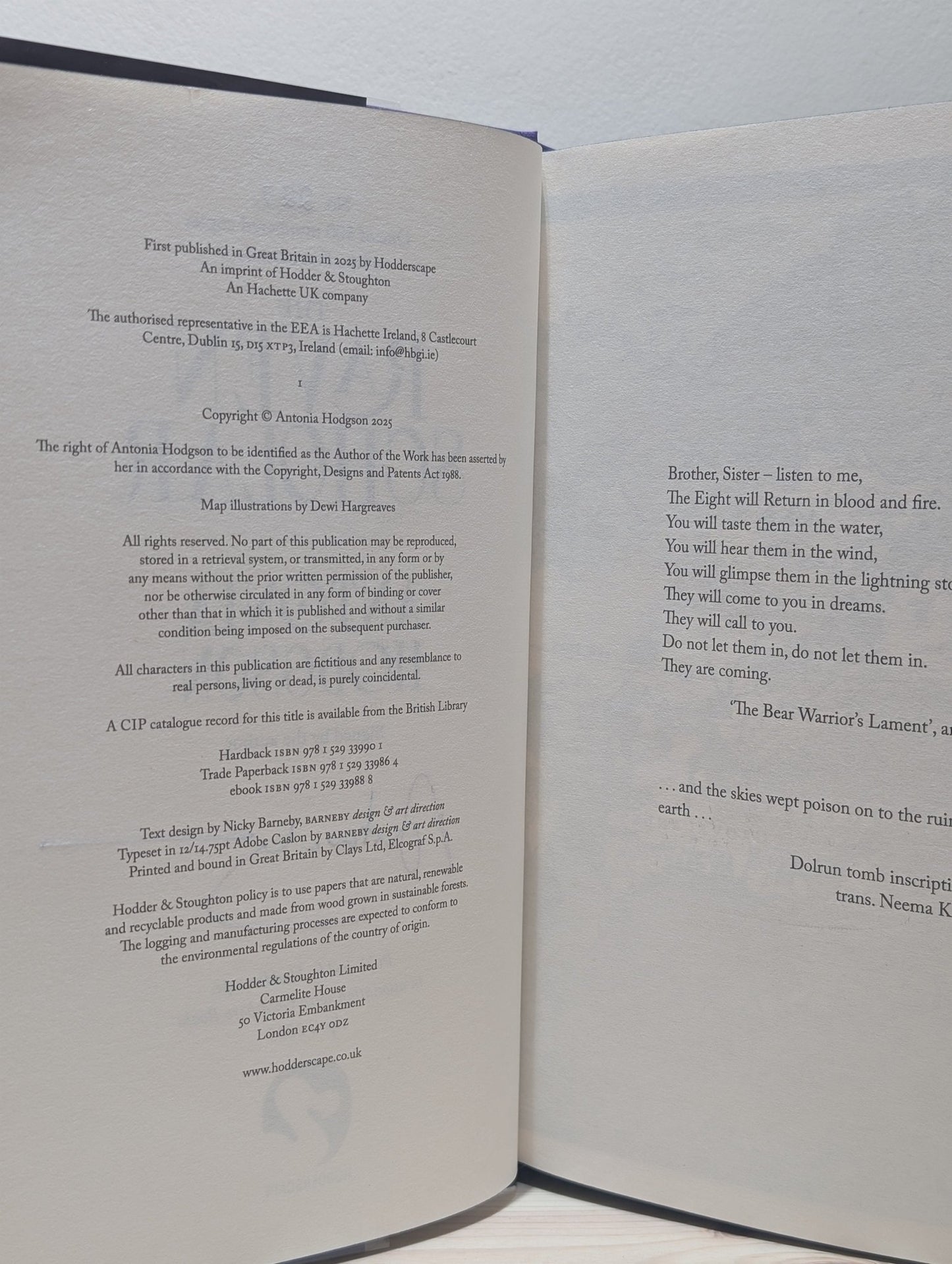 The Raven Scholar by Antonia Hodgson (Signed Numbered First Edition with sprayed edges) - Fialta Books