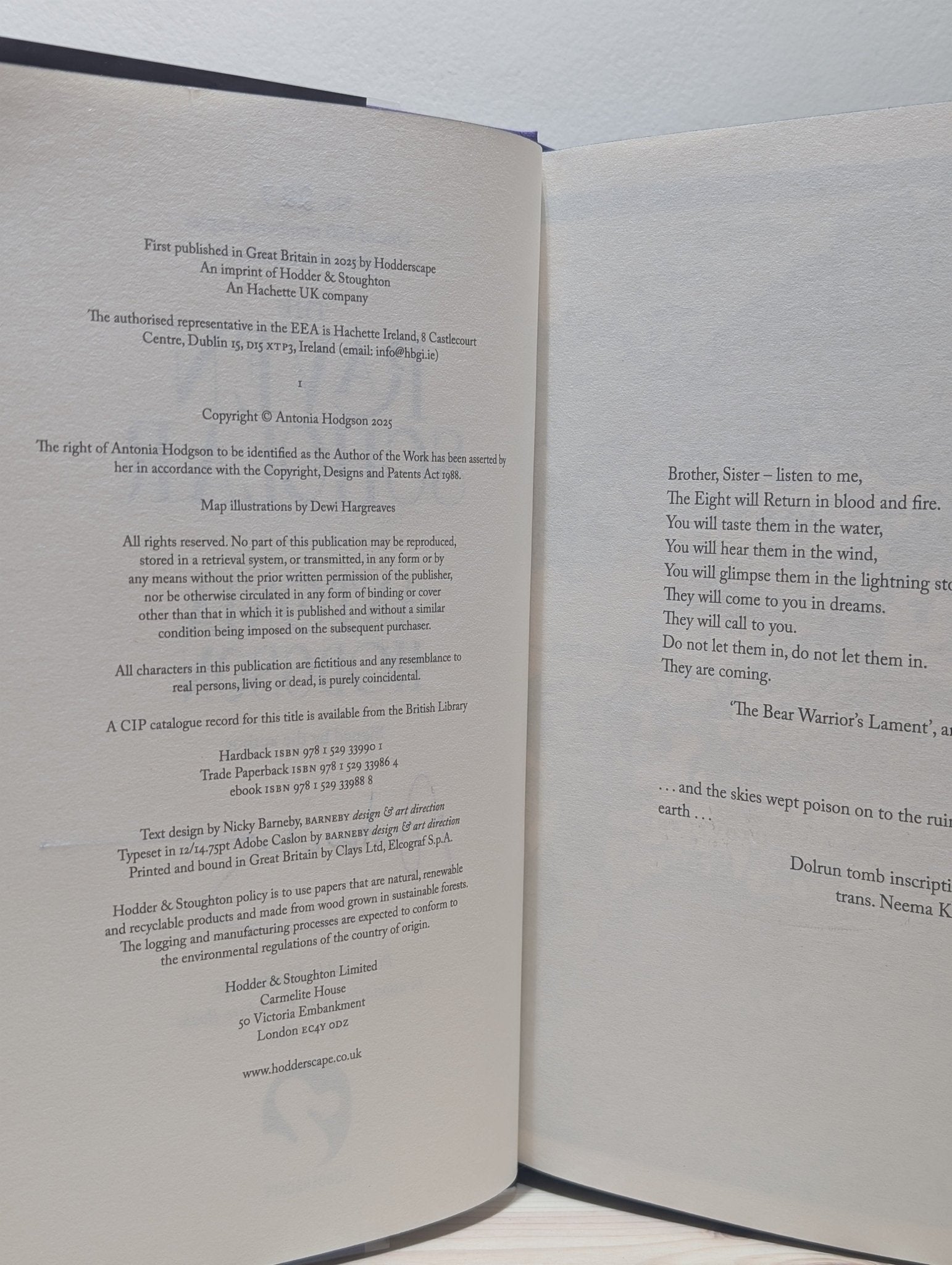 The Raven Scholar by Antonia Hodgson (Signed Numbered First Edition with sprayed edges) - Fialta Books