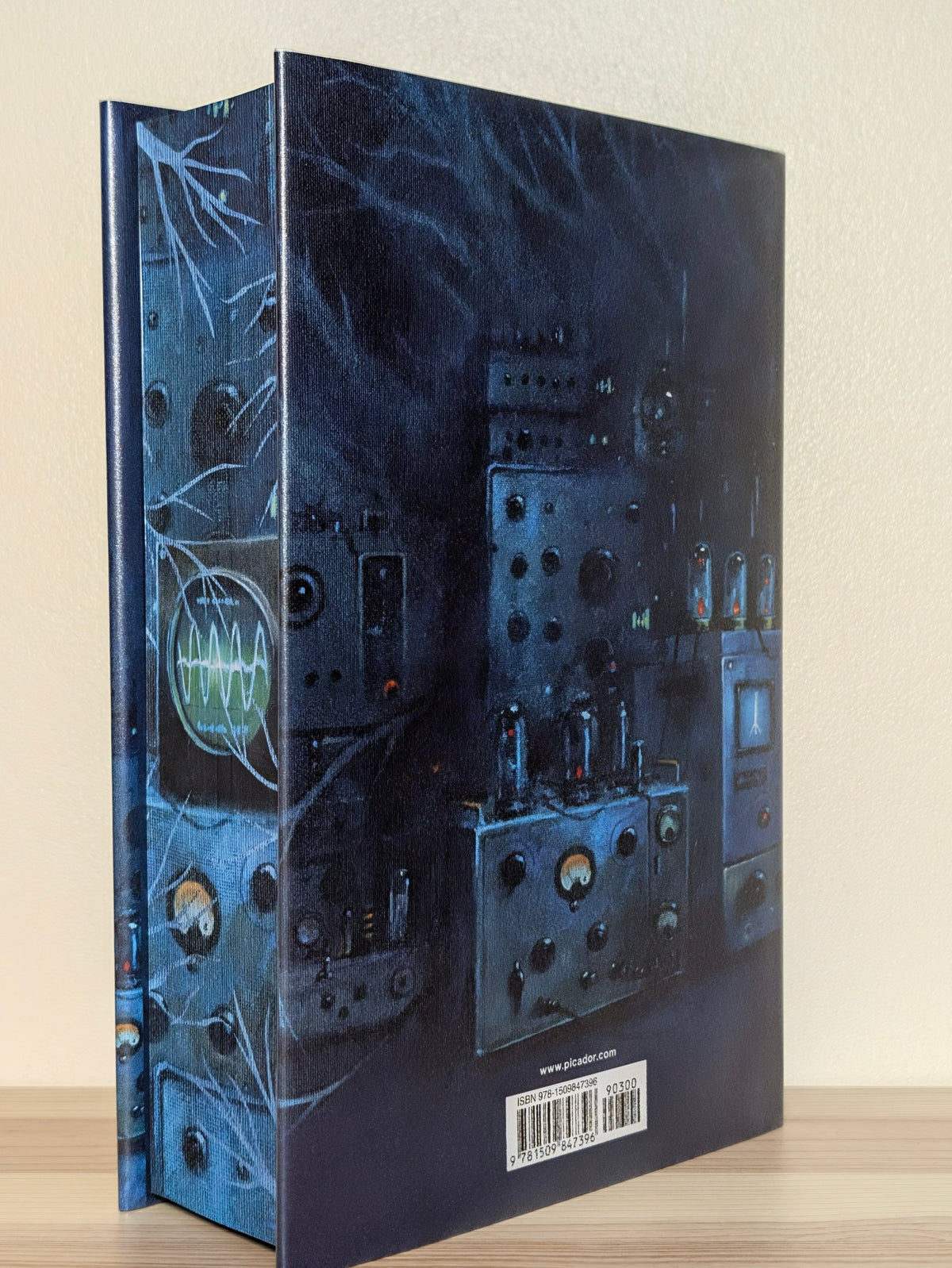 The Rouse by China Mieville (Signed Special Edition with sprayed edges) - Fialta Books