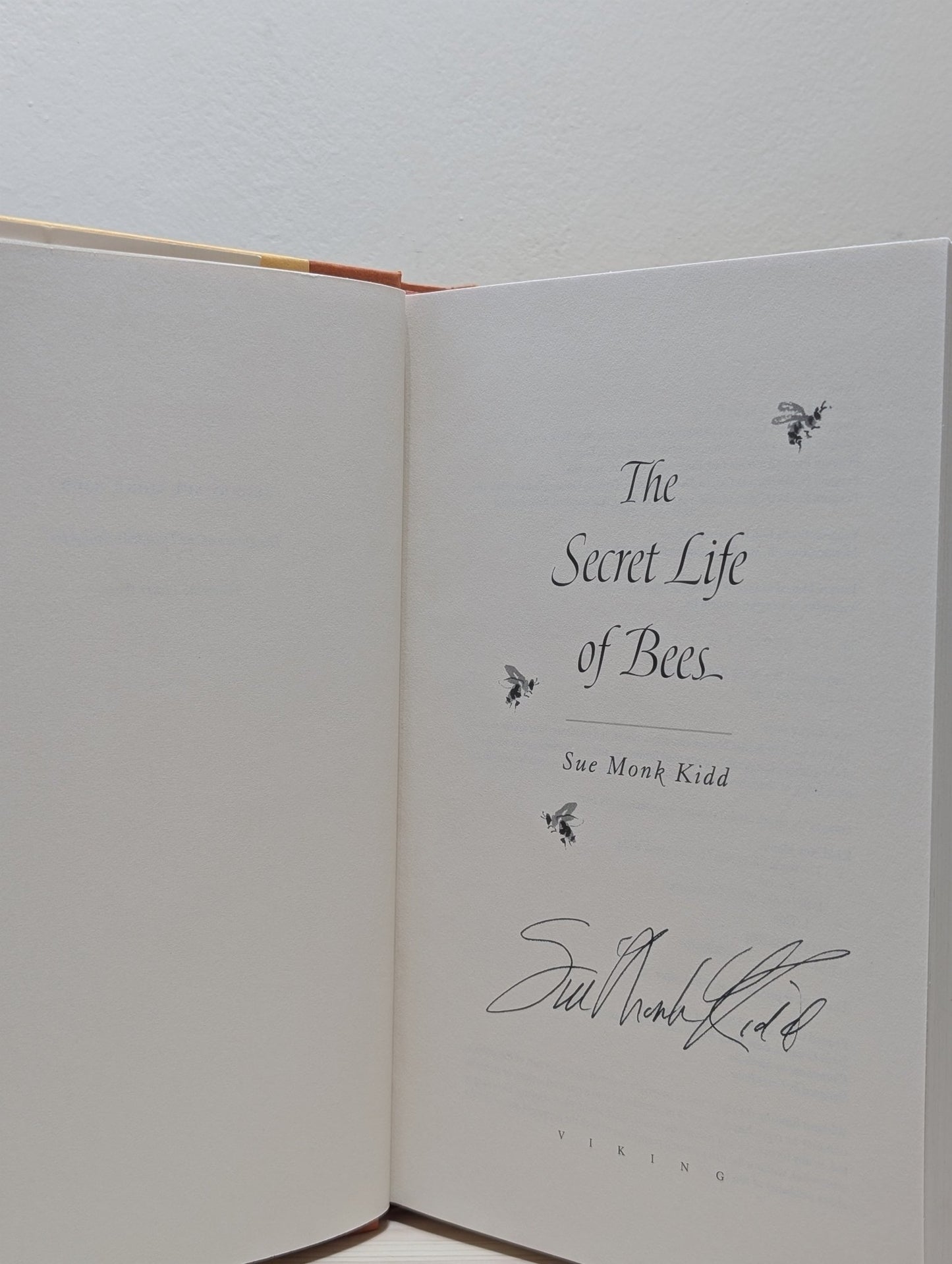 The Secret Life of Bees by Sue Monk Kidd (Signed First Edition) - Fialta Books