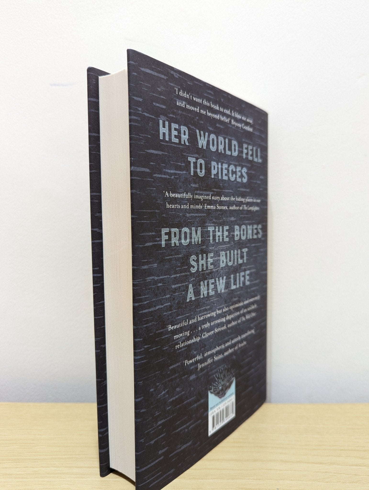 The Stranding by Kate Sawyer (Signed First Edition) - Fialta Books