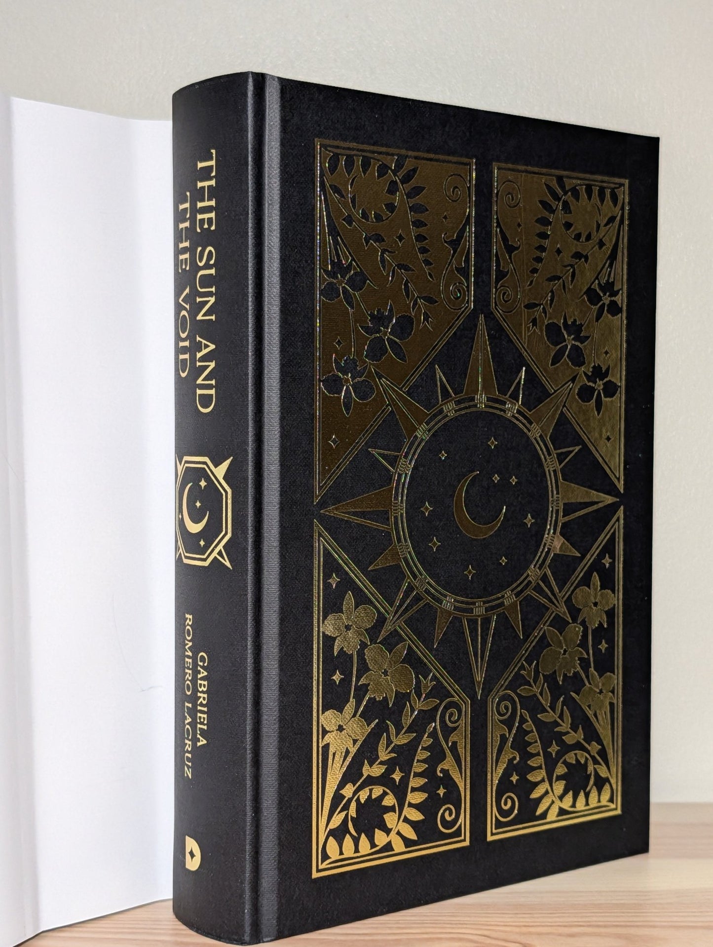 The Sun and Void; River and Star by Gabriela Romero Lacruz (Signed with sprayed edges) - Fialta Books