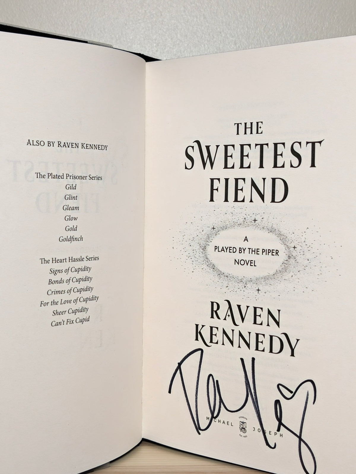 The Sweetest Fiend by Raven Kennedy (Signed Edition with sprayed edges) - Fialta Books