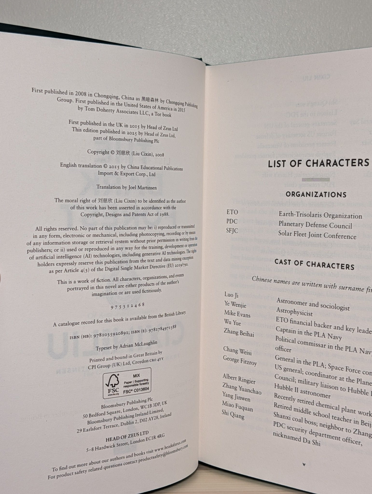 The Three - Body Problem; Dark Forest by Cixin Liu (Special Edition with sprayed edges) - Fialta Books