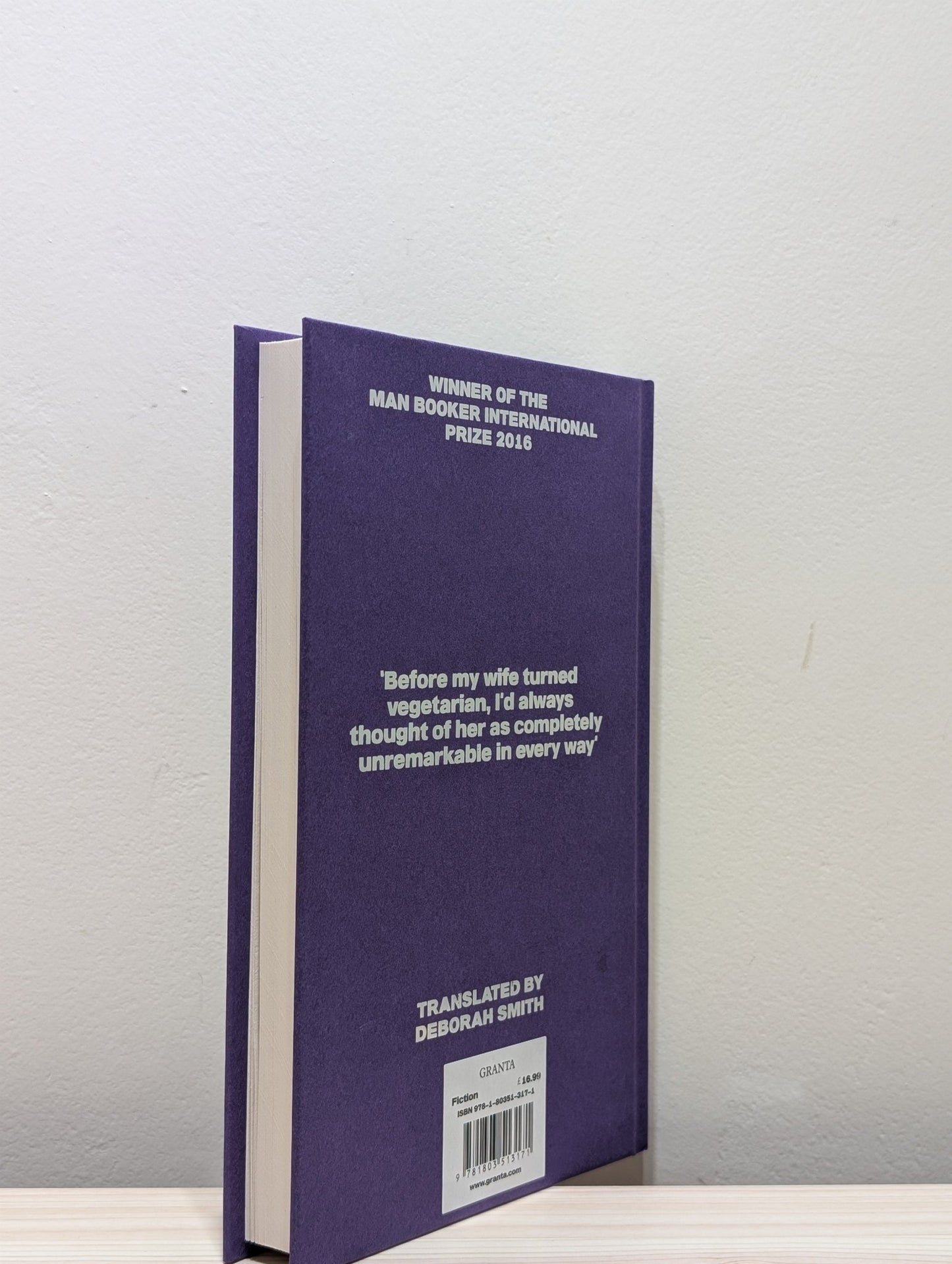 The Vegetarian by Kang Han (Special Edition) - Fialta Books