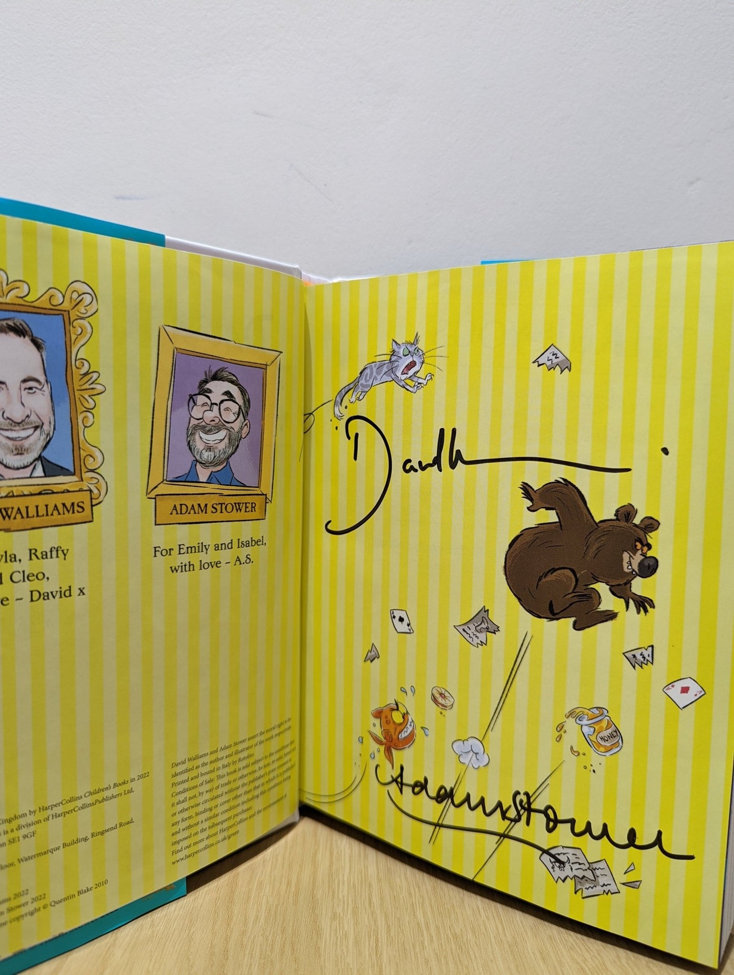 The World's Worst Pets by David Walliams (Signed First Edition) - Fialta Books