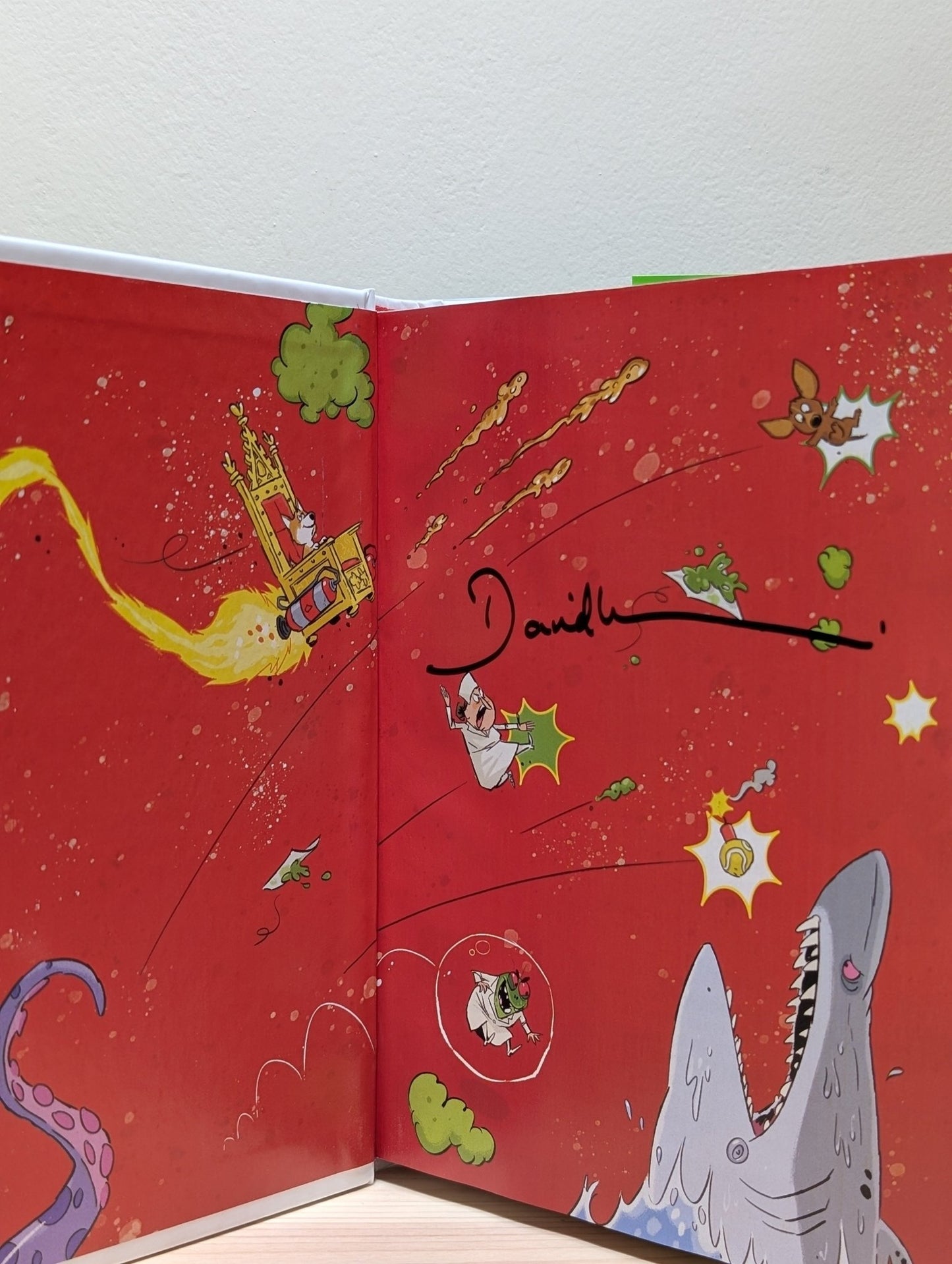 The World's Worst Superheroes by David Walliams (Signed First Edition) - Fialta Books