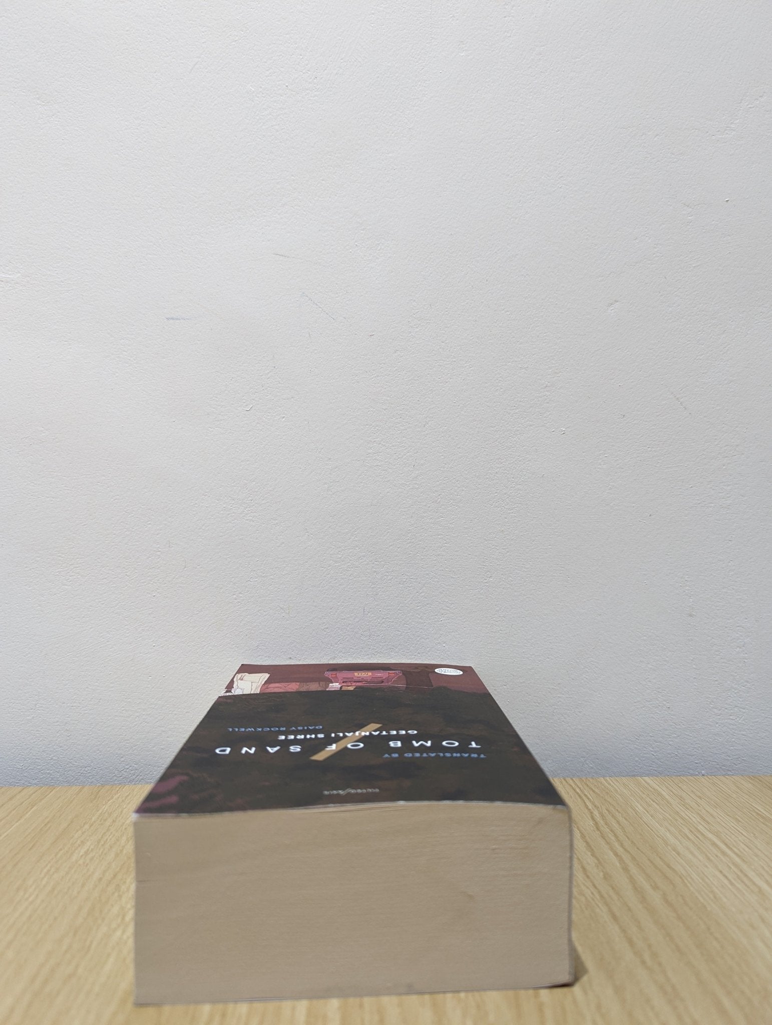 Tomb of Sand by Geetanjali Shree (First Edition) - Fialta Books