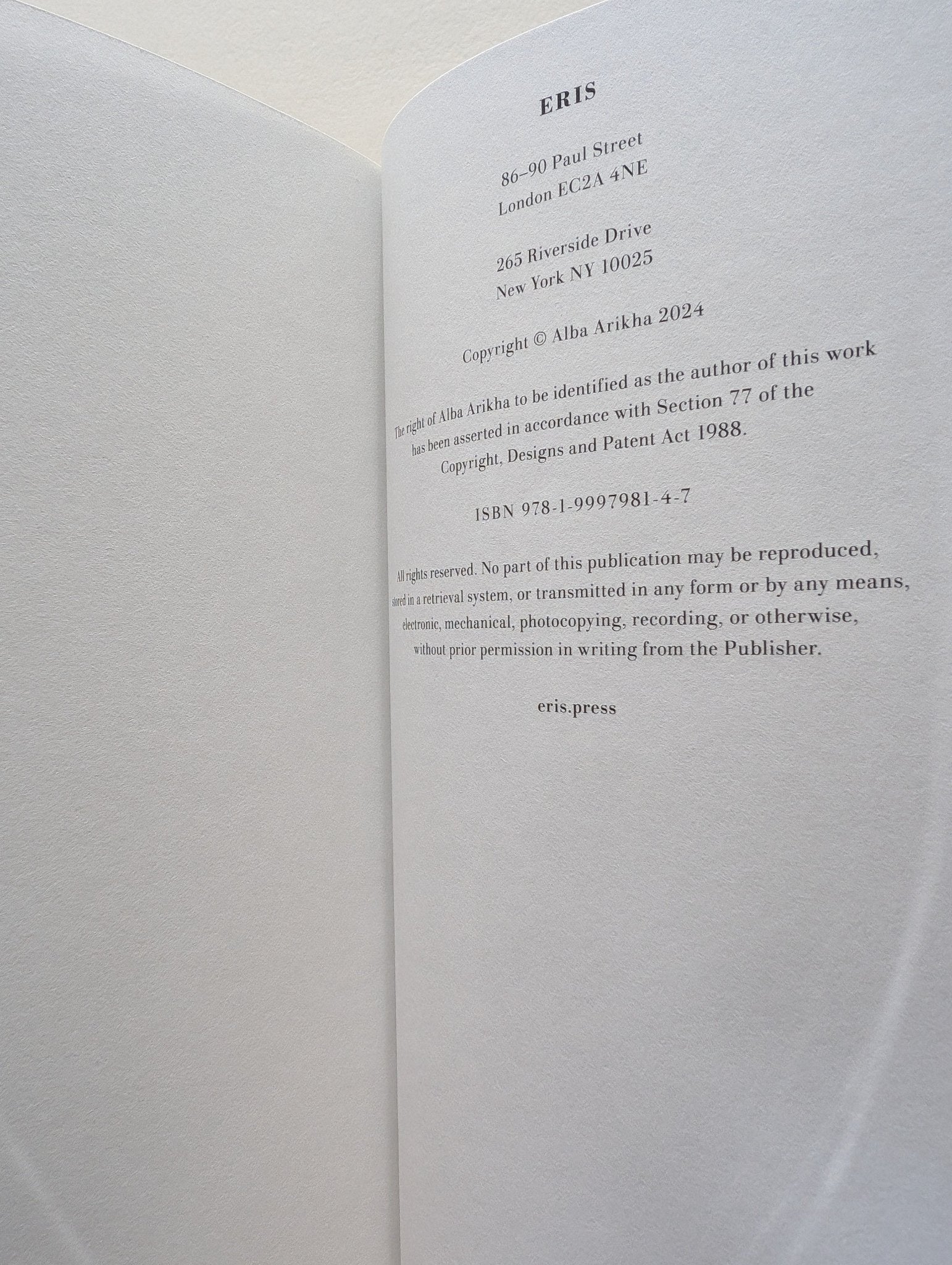 Two Hours by Alba Arikha (Signed First Edition) - Fialta Books
