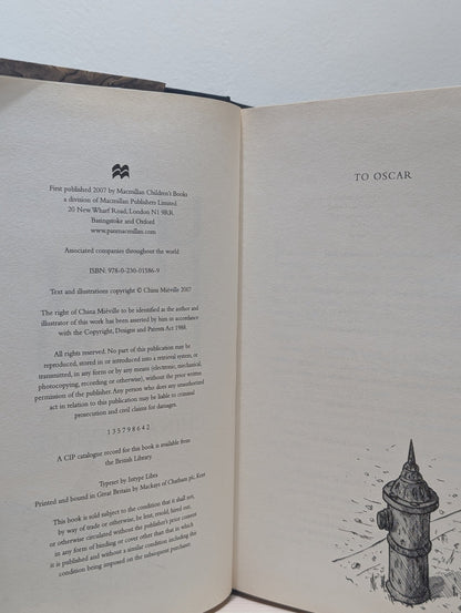 Un Lun Dun by China Mieville (Signed) - Fialta Books