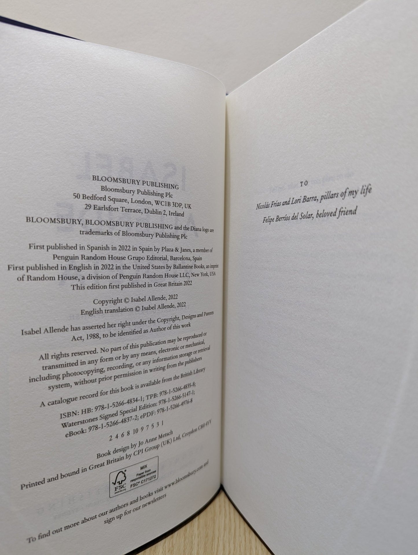 Violeta by Isabel Allende (Signed First Edition) - Fialta Books