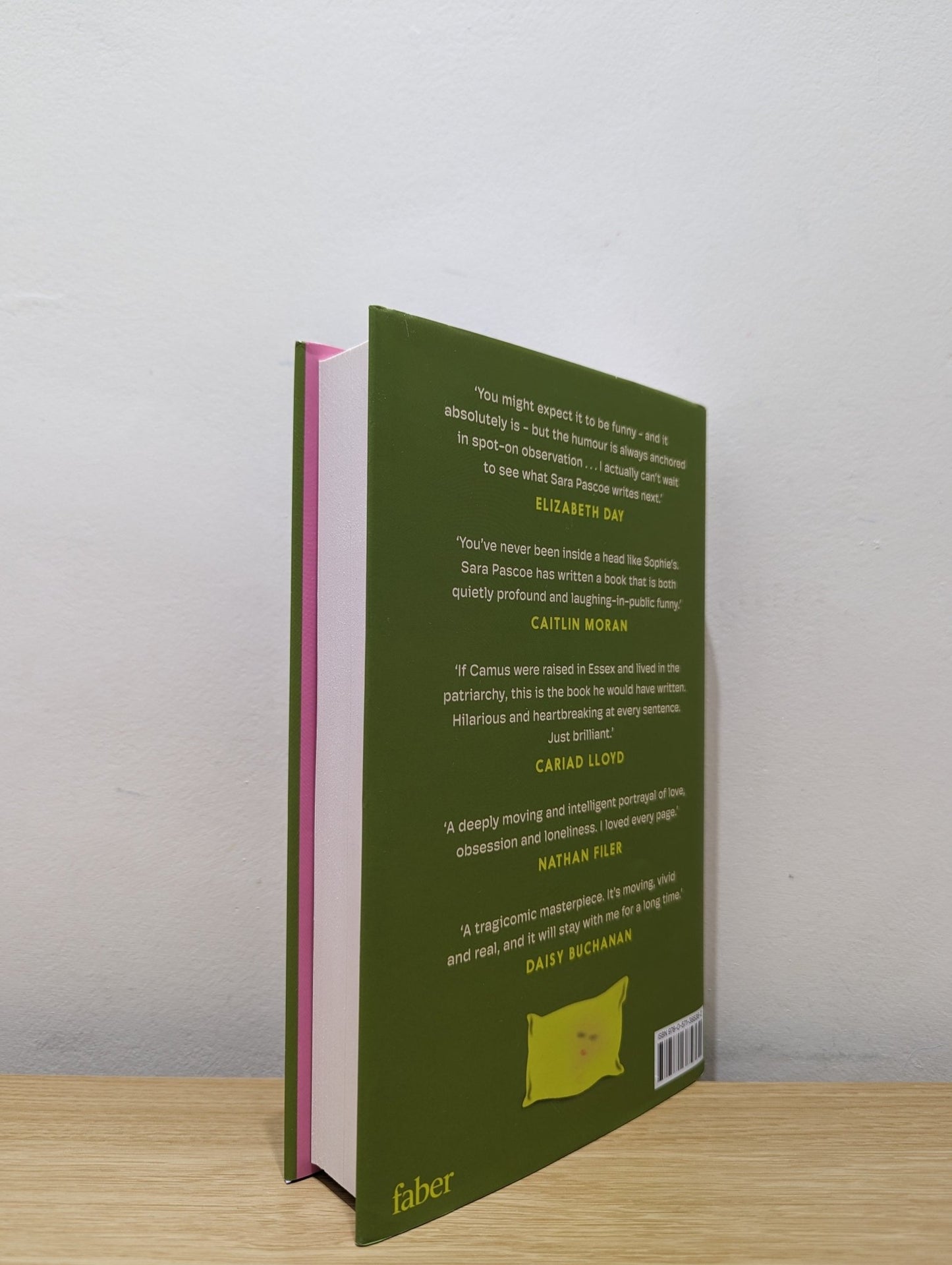 Weirdo by Sara Pascoe (Signed First Edition) - Fialta Books