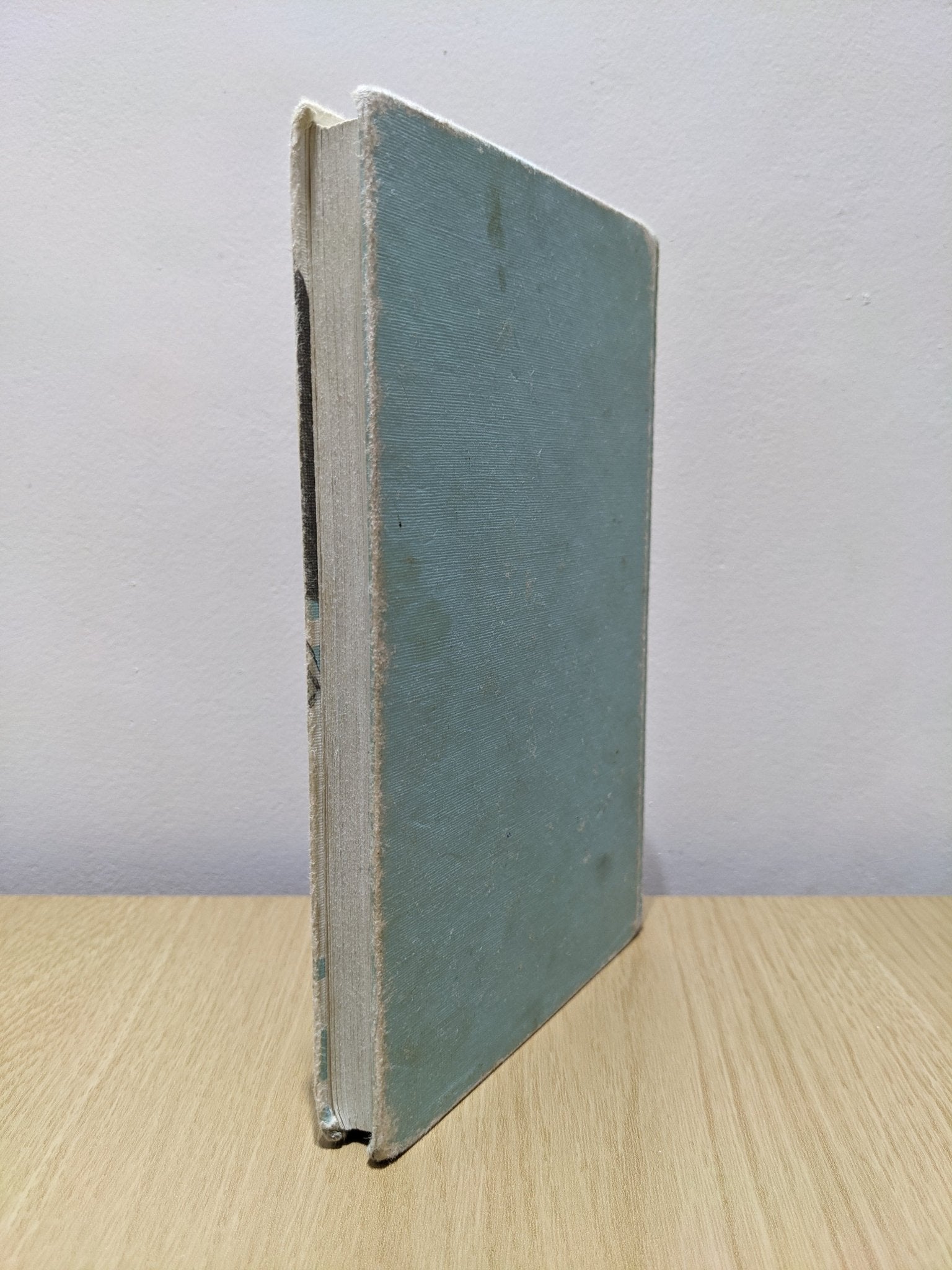 White Fang by Jack London - Fialta Books