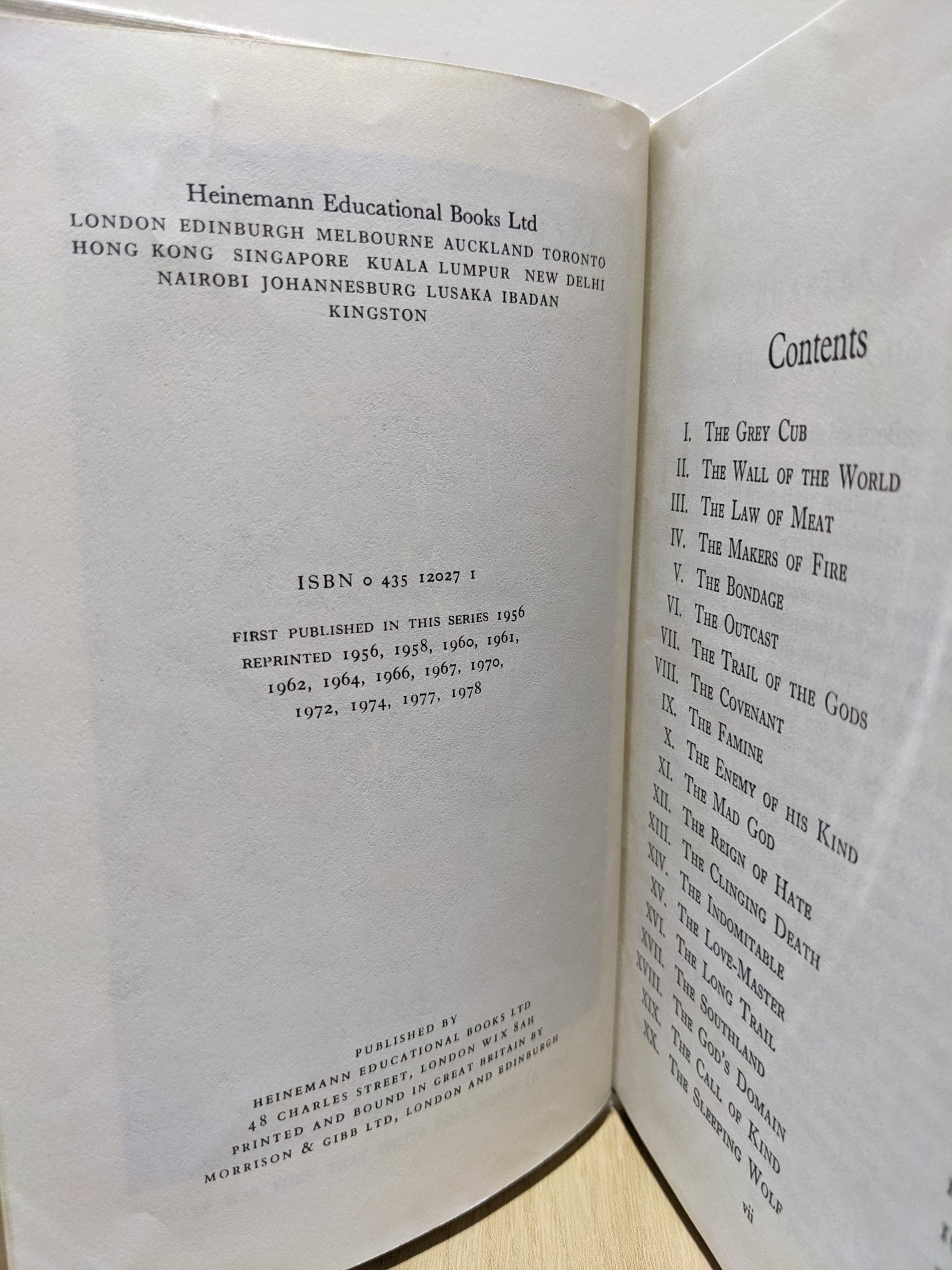 White Fang by Jack London - Fialta Books