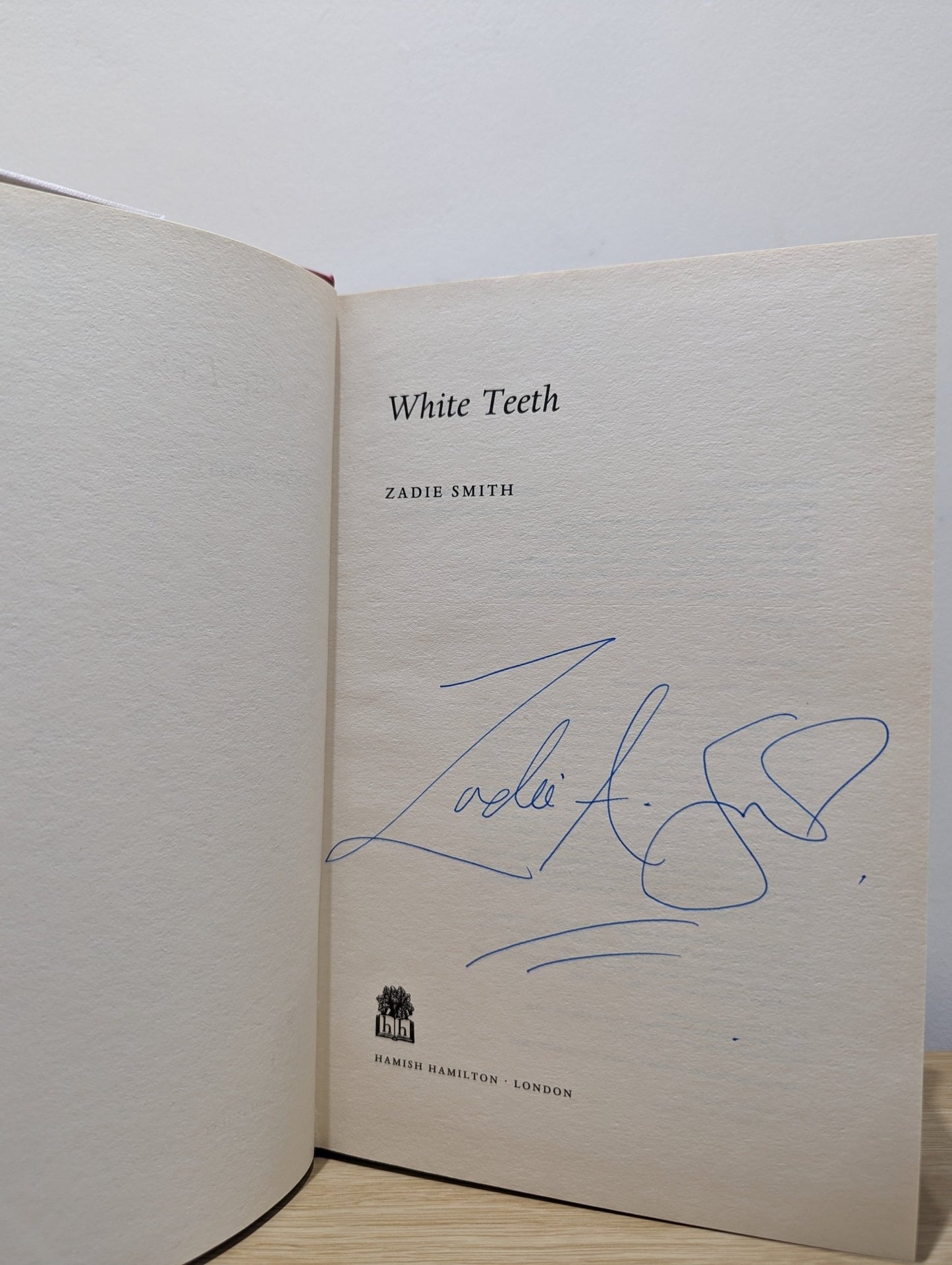White Teeth by Zadie Smith (Signed First Edition) - Fialta Books