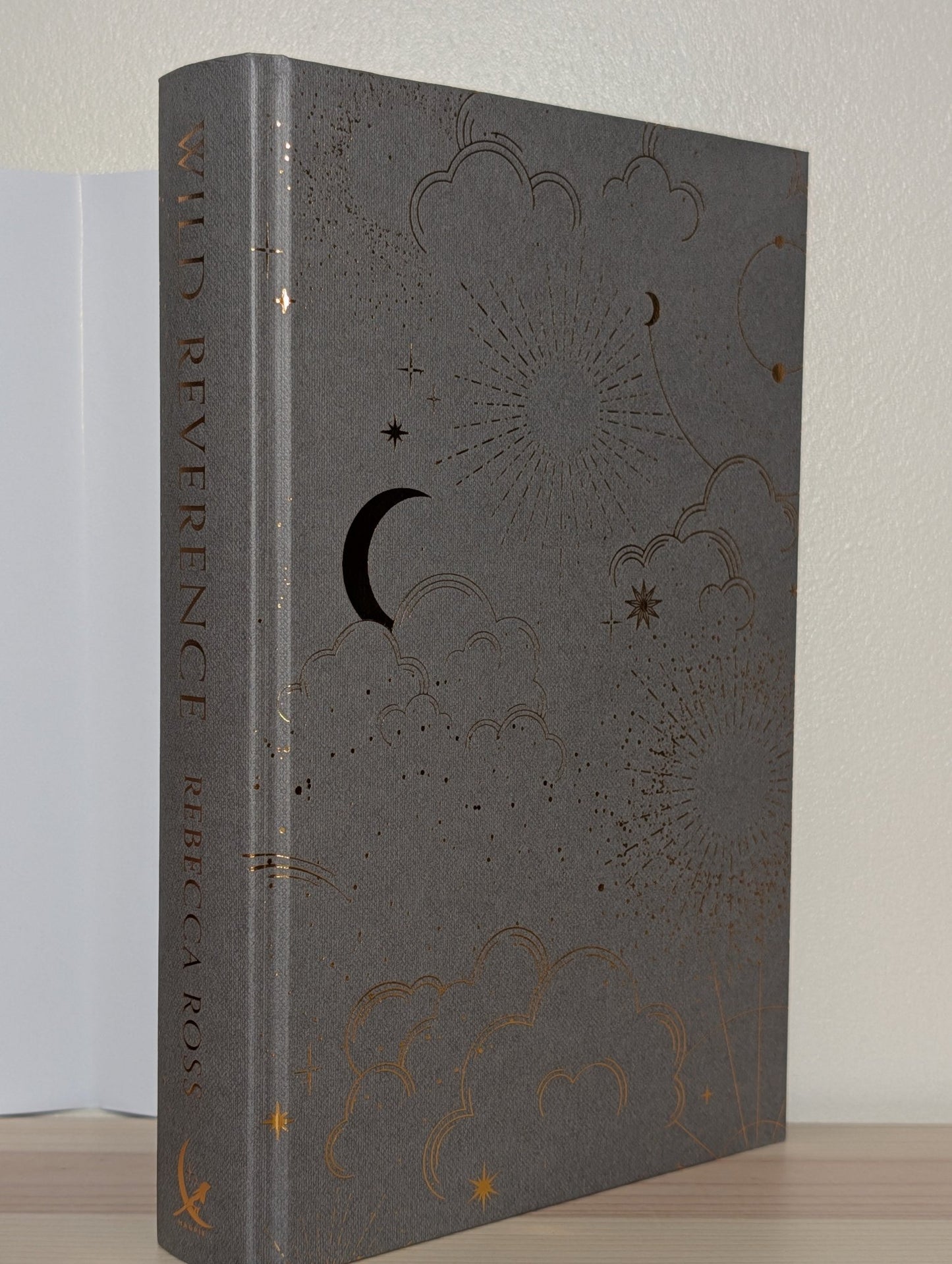 Wild Reverence by Rebecca Ross (Special Edition with sprayed edges) - Fialta Books