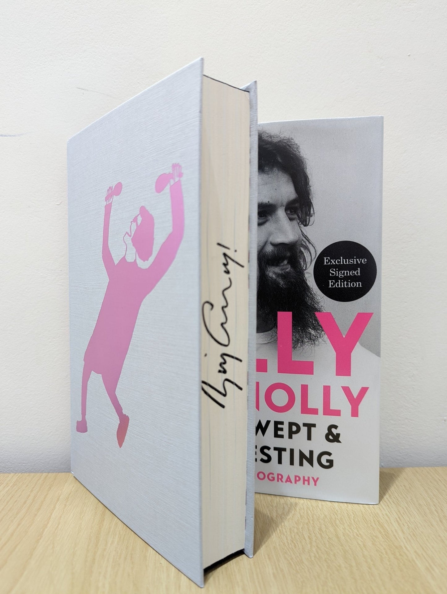 Windswept & Interesting: My Autobiography by Billy Connolly (Signed First Edition with sprayed edges) - Fialta Books