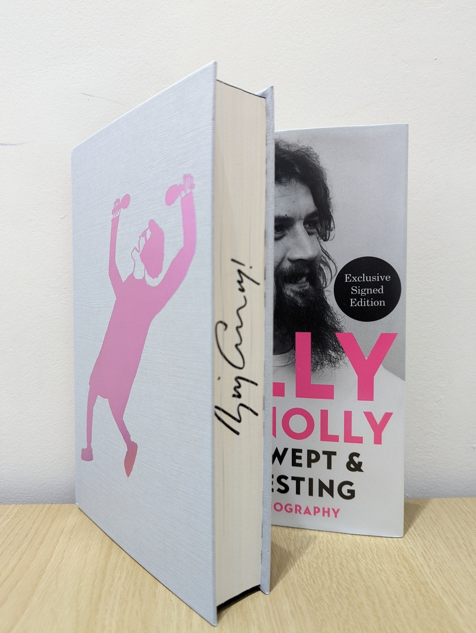 Windswept & Interesting: My Autobiography by Billy Connolly (Signed First Edition with sprayed edges) - Fialta Books