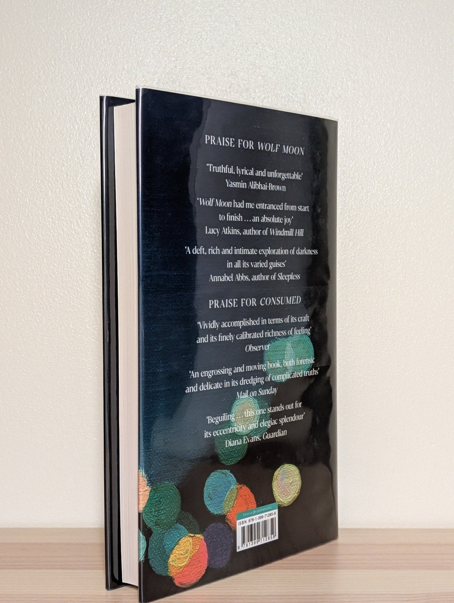 Wolf Moon: A Woman's Journey into the Night by Arifa Akbar (Signed First Edition) - Fialta Books